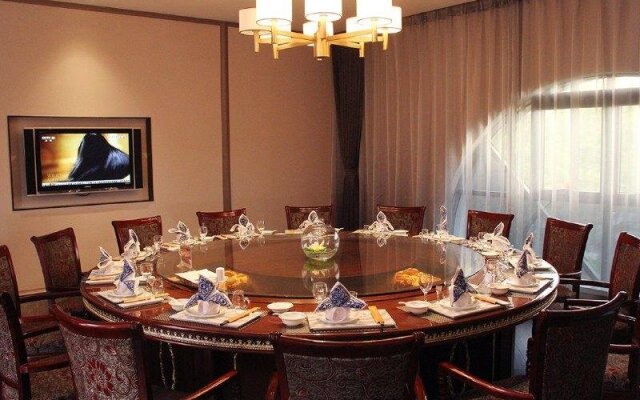 Xiangyang Mega Lifen Garden Hotel
