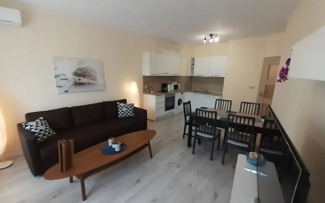 Varna South Bay Apart Complex