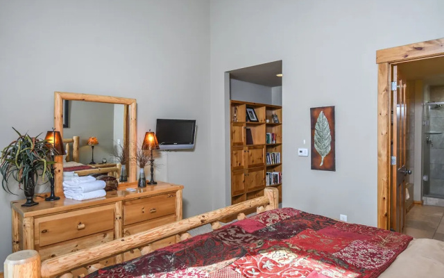 Baraboo Lodge 4 Bedroom Townhome