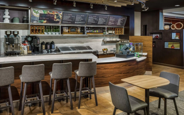 Courtyard by Marriott Charlotte City Center