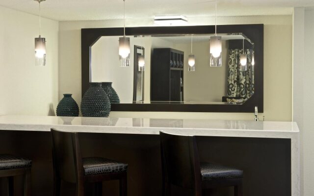 Sheraton Minneapolis West Hotel