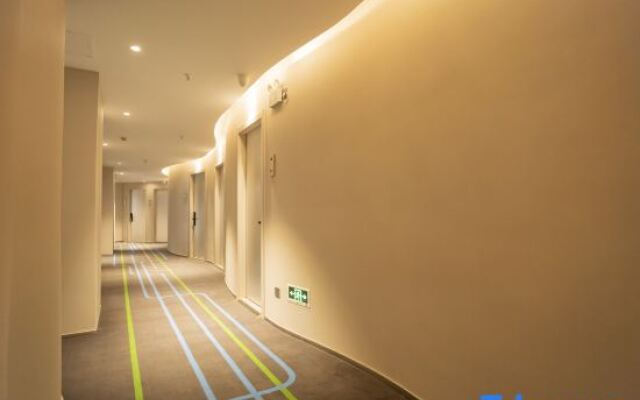 WanYoo Esports Hotel (Shanghai Xinqiao Yafanyalecheng)