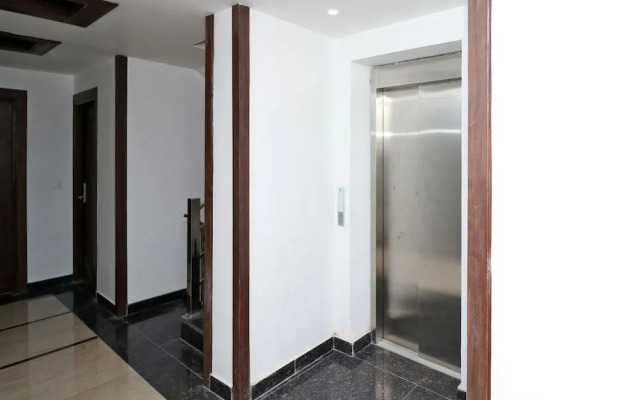 Capital O 26634 Grand Sm Regency