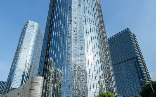 Phoenix International Service Apartment