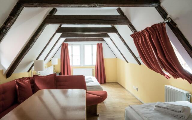 Charles Bridge Economic Hostel