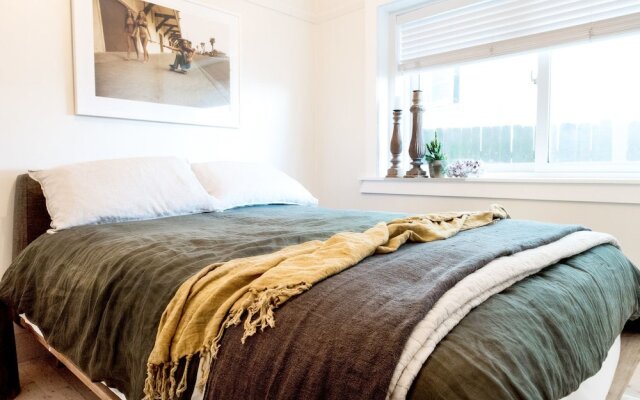 Designer Beachfront Apartment