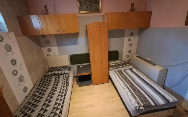 Sárkány Lak