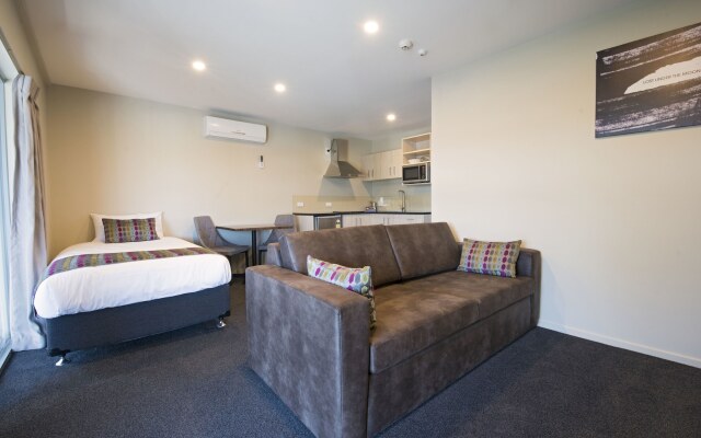 Ellerslie Palms Motel