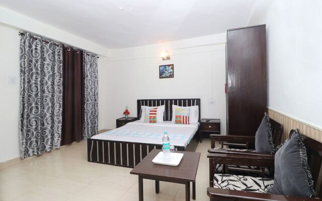 OYO Home 18565 Restful Stay