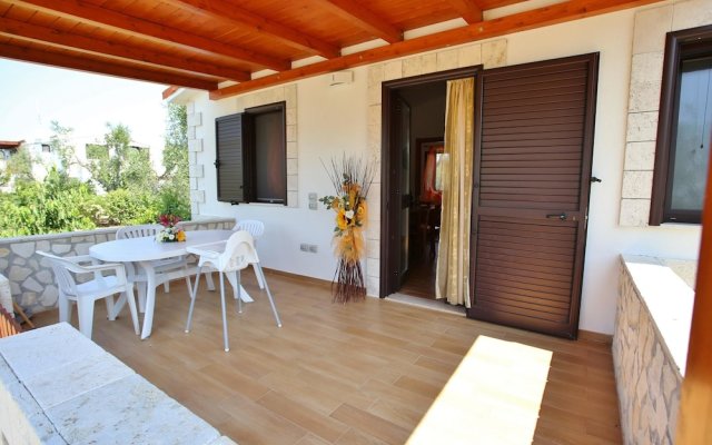 House With 2 Bedrooms in Vieste, With Pool Access, Furnished Terrace a