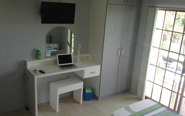 Sir Nico Guesthouse and Resort