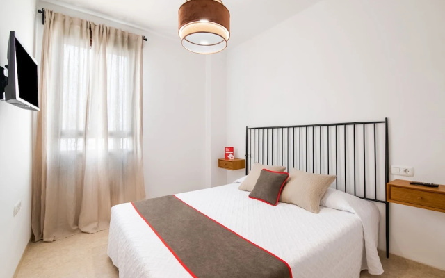 Apartamentos Santiago by OYO Rooms