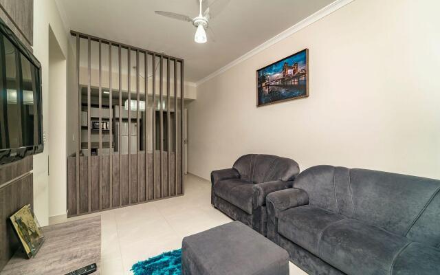 Apartamento 2 Dormitórios com Churrasqueira