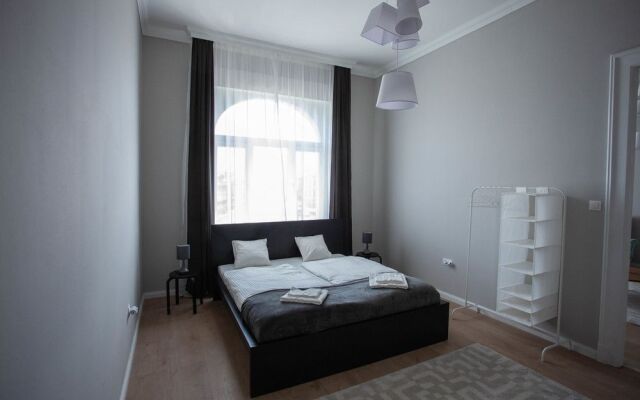 RiverView CityCenter Apartment