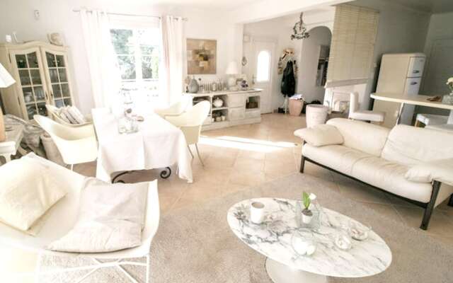 Villa with 4 Bedrooms in Lambesc, with Private Pool, Enclosed Garden And Wifi - 30 Km From the Beach