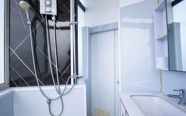 SKY HOTEL Central Phnom Penh - Rooms & Apartments