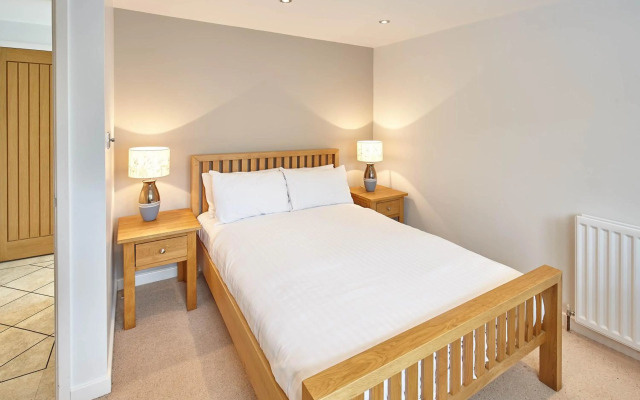 Host Stay Doray House