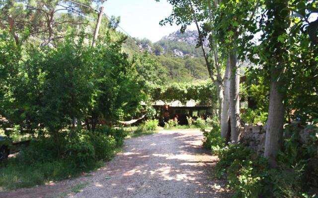 Camlik Pansiyon - Adults Only (16+)