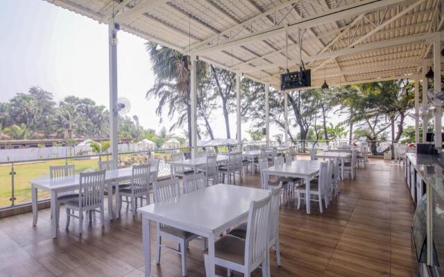 Foxoso La Beach Resort & Spa