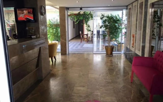 Marin-A Hotel
