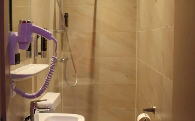 Aston City Hotel