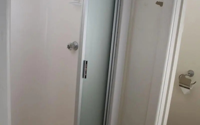 Hi Way Eight Motor Inn