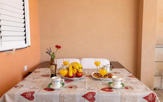 Apartment For 5