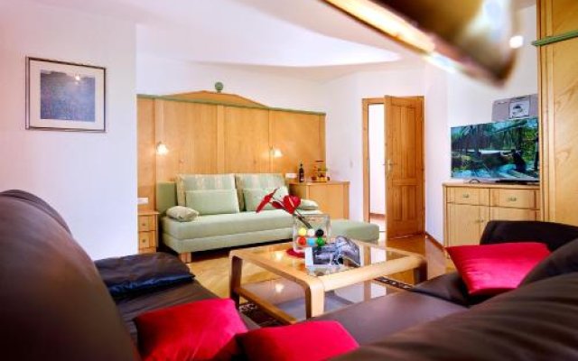 Villa Strolz Apartments/Ferienwohnungen