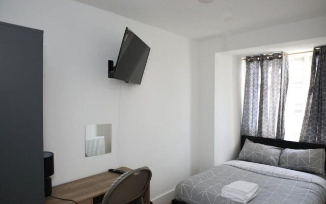 OYO Timi Holiday Homes