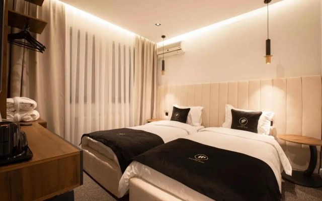 Plaza Boutique Hotel
