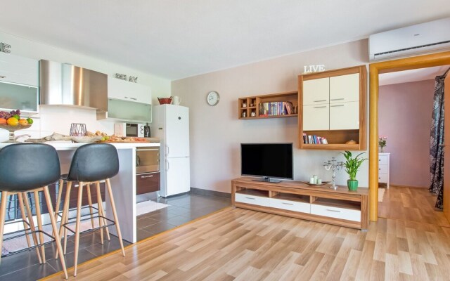 Sunrise Blace Apartments