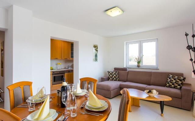 Apartment Maestral