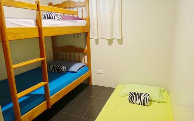 Jjcozy Condo at Central Apartment