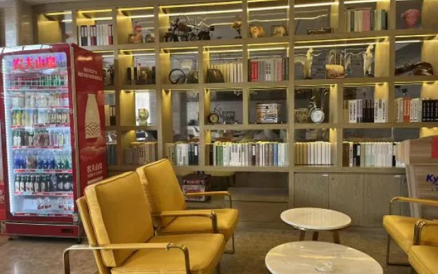 Kyriad Marvelous Hotel (Hezhou Wanda Plaza)