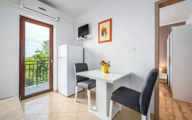 Pleasant Apartment With Pool, Sauna, Hot Tub