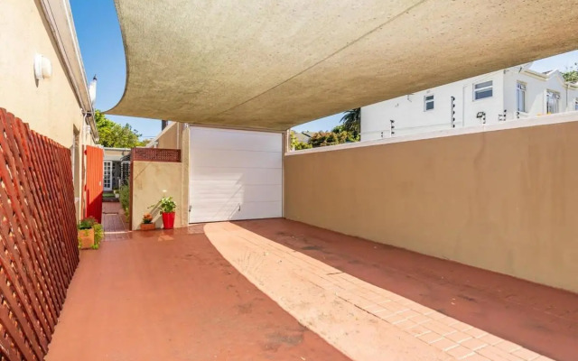 Suburban bliss with Wifi and plunge pool