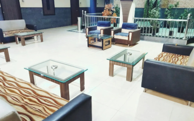Hotel Damji
