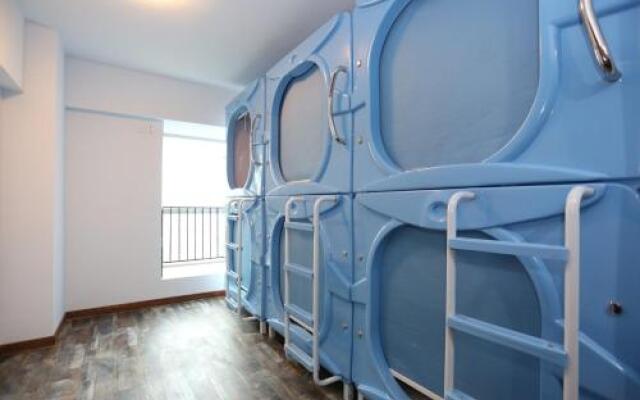 You Wo capsule Hostel