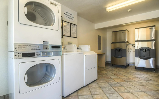 Motel 6 Rancho Mirage, CA - Palm Springs