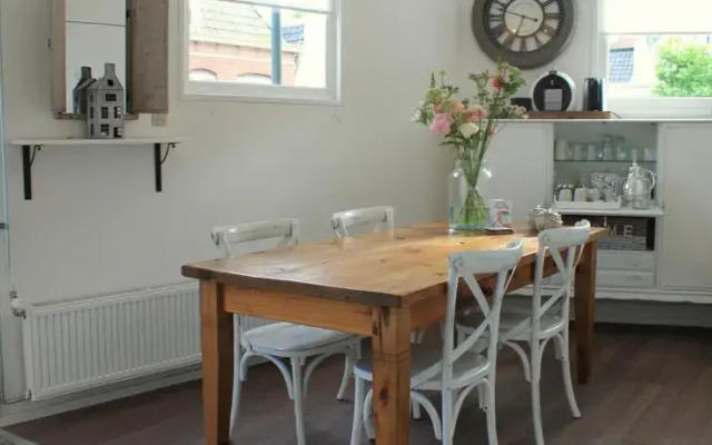 Dokkumer Bed & Breakfast