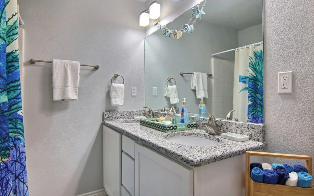 Blue Pineapple House