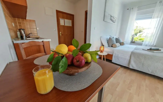 Apartments Blazenka