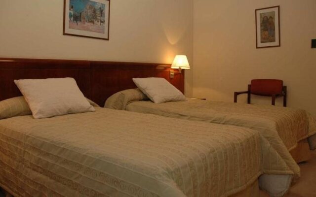 Hotel Dr. Cesar C. Carman