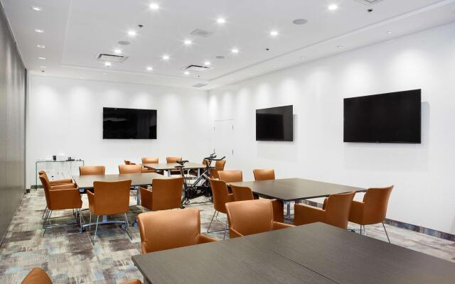 Hilton Montreal Laval