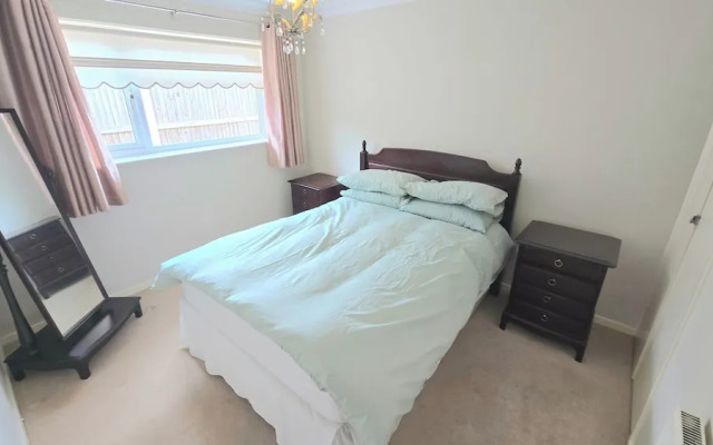 Herne Bay - House - Sleeps 7 - Parking