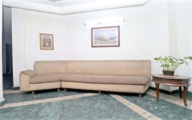 Hotel Plaza by OYO Rooms