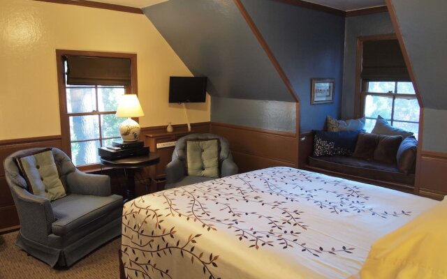 Strawberry Creek Inn Bed & Breakfast