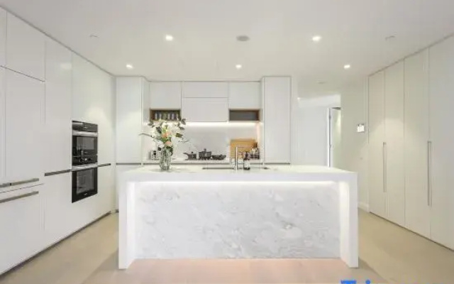 Spacious 3BR in Barangaroo | Free Parking | CBD