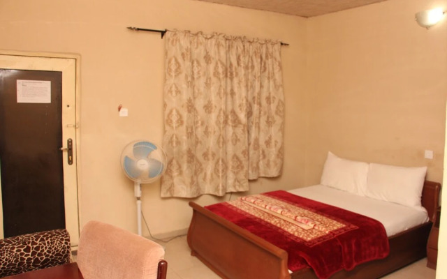 Lily Grand Hotel Lokoja