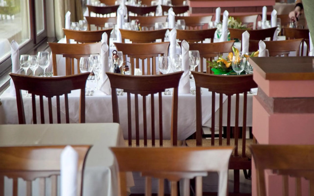Yantra Grand Hotel -Sharlopov Hotels